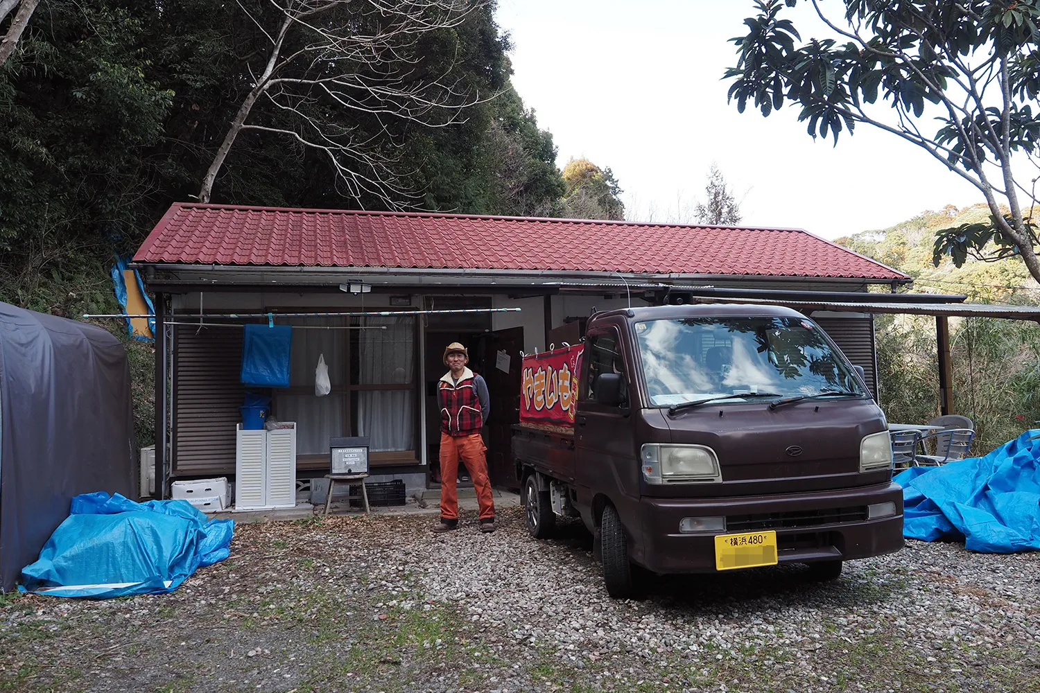 【即決した家の前で】